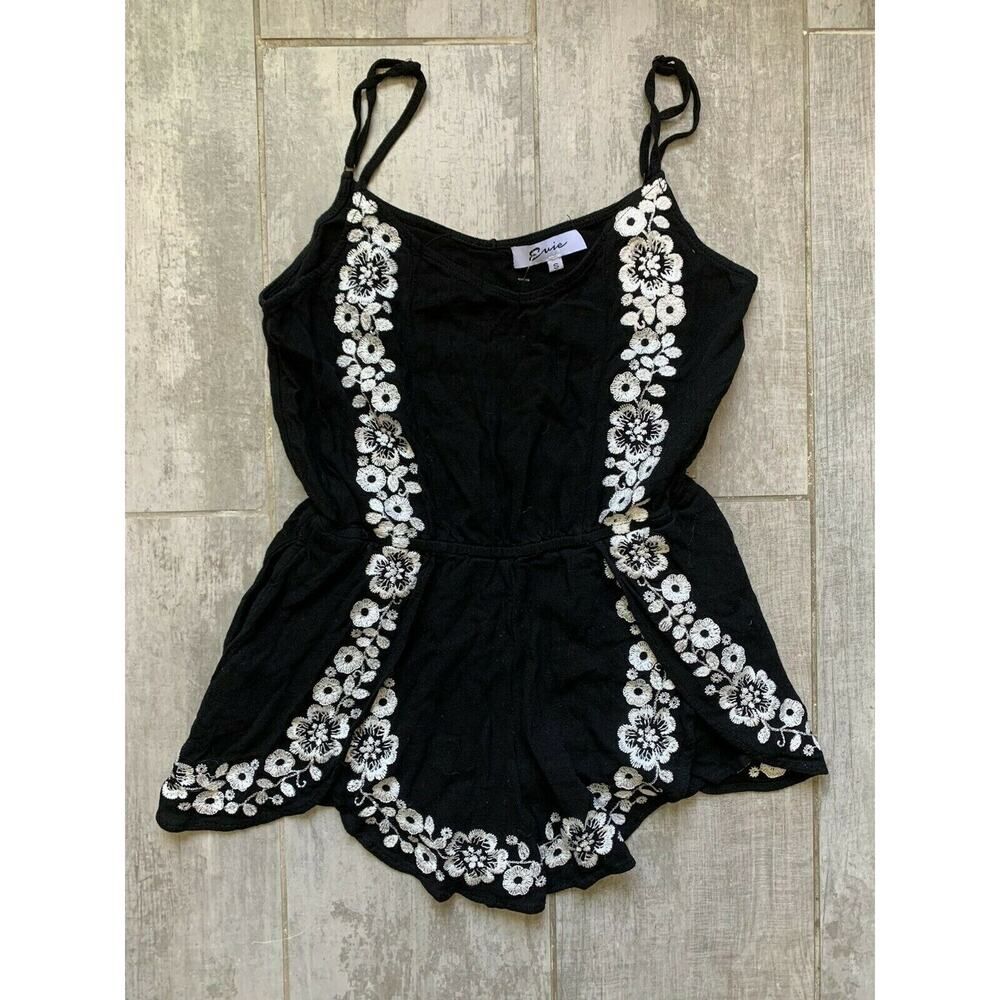 EVIE Los Angeles Boutique Black Romper Floral Embroidery Summer Beach Gauze S